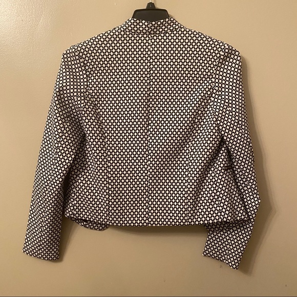 Potter’s‎ Pot - Picture 2 of 5